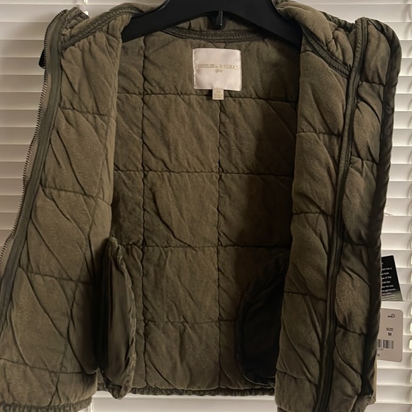 Chelsea & Violet Olive 100% Cotton Quilted Full Zip Stand Collar Vest - Picture 6 of 8